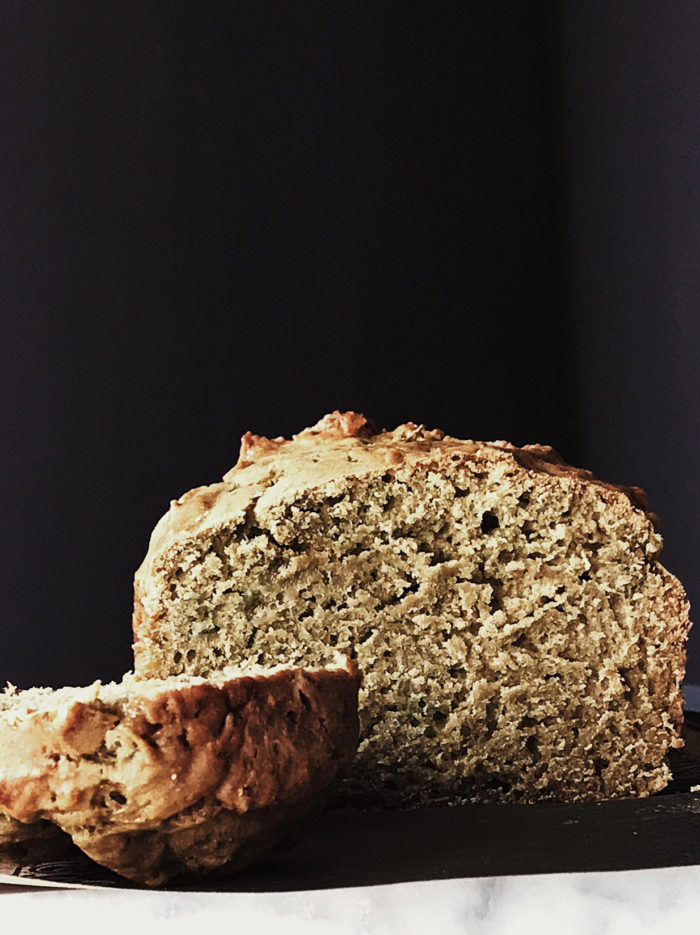 Che ricetta deliziosa. non troppo dolce, ma dolce abbastanza da fartelo divorare:il pane di patate dolci americano. Ricette con patate dolci di GP.