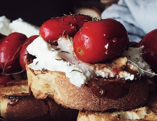 RICOTTA BRUSCHETTA WITH GRILLED CHERRY TOMATOES