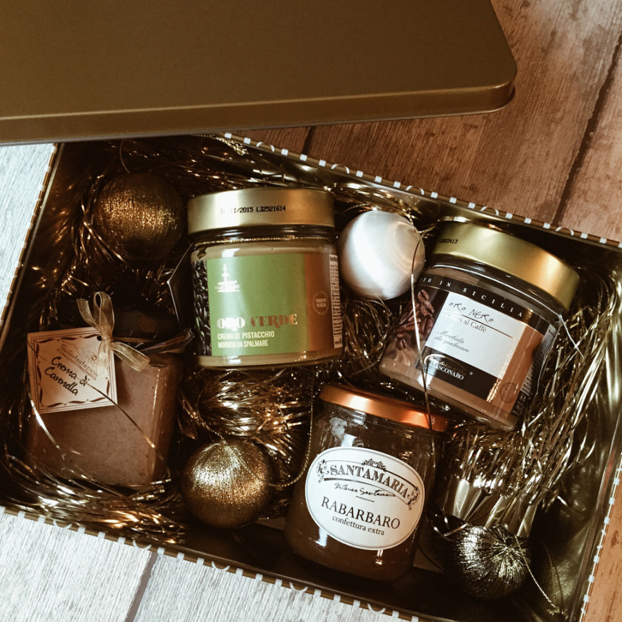 DIY gift basket with spreads