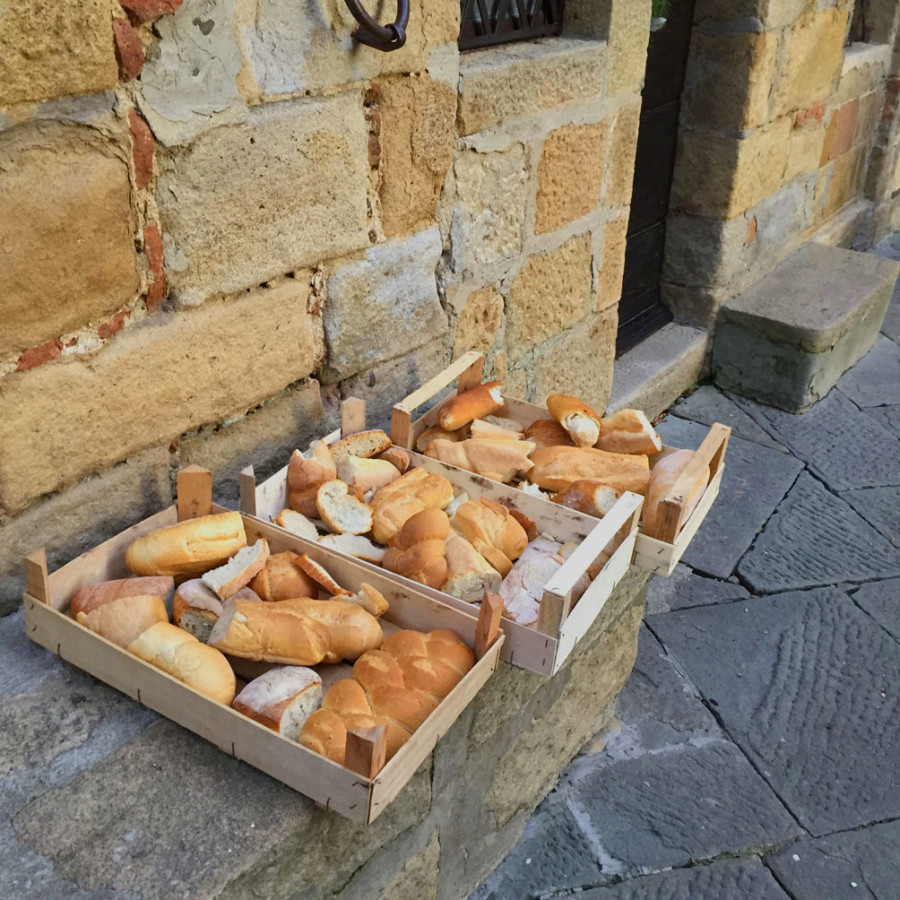 bread crates in Monticchiello