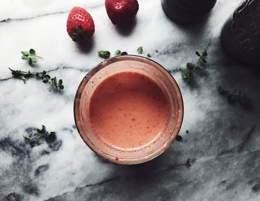 a salad dressing recipe with strawberries & oregano