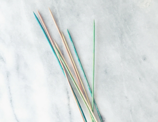 colored skewers: how to make them at home