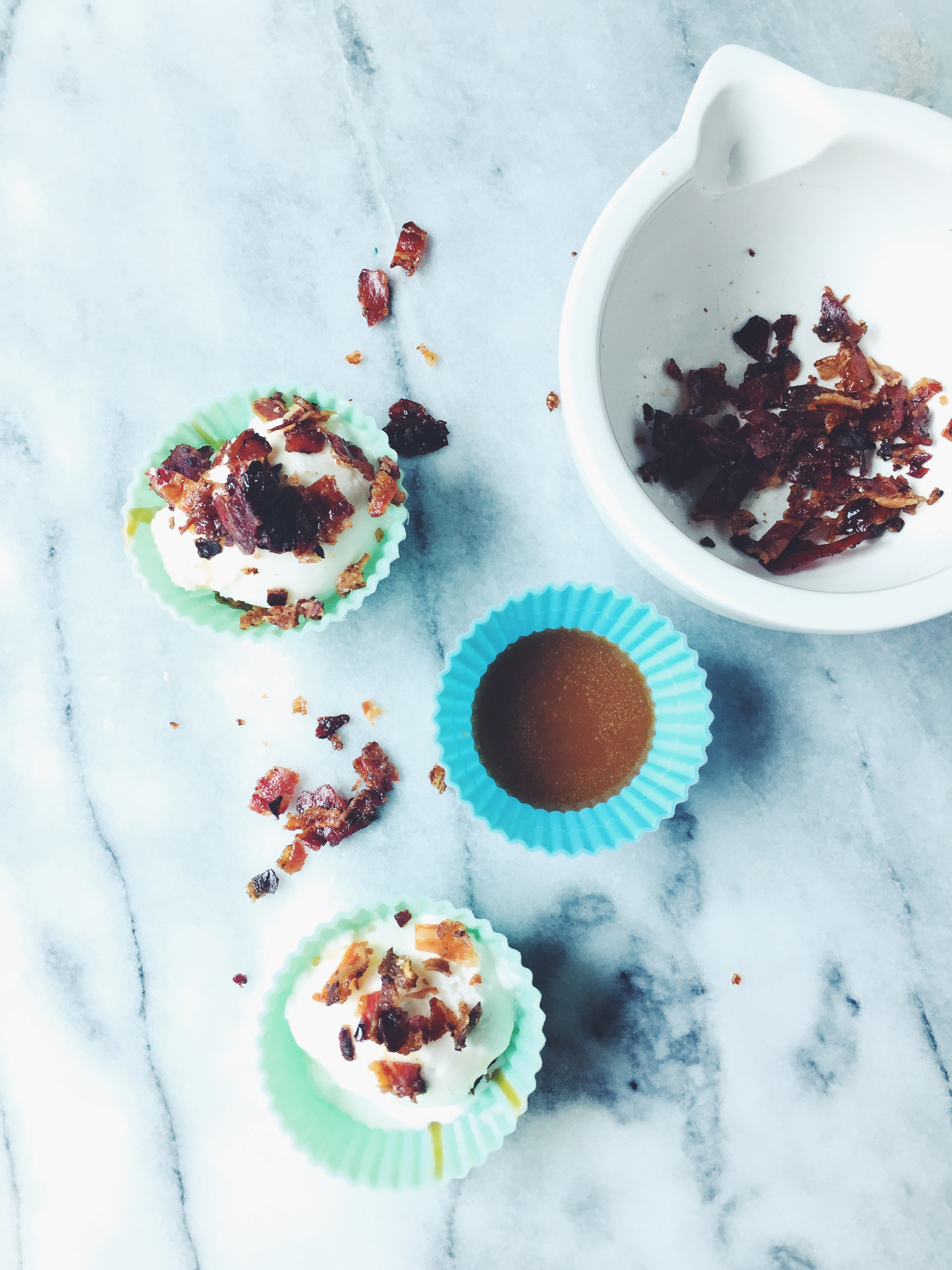 gelato serving idea_fiordilatte cups with dulce de leche and pancetta flakes