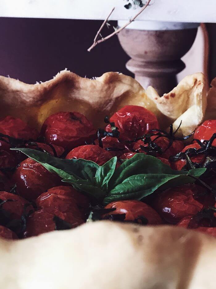galette recipe with cherry tomatoes and balsamic vinegar #gourmetproject #italianrecipes galette recipe with cherry tomatoes and balsamic vinegar
