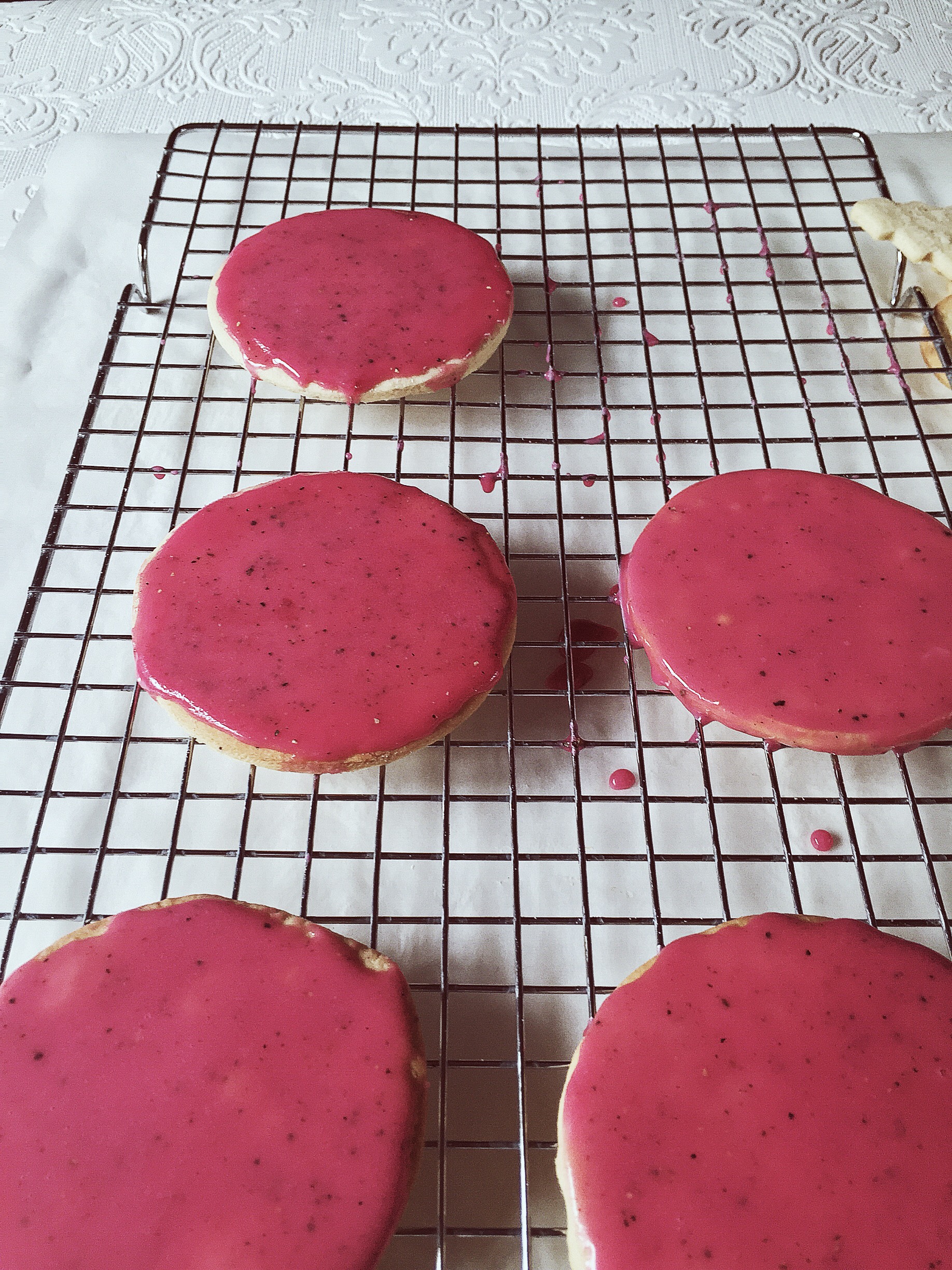 pomegranate cookie icing