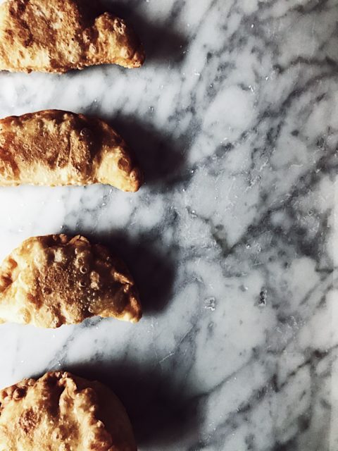 A crunchy (apulian) Italian panzerotti recipe: with ham, tomato & mozzarella.