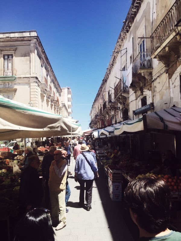 About Ortygia’s foodtrotting: one of the must see things (and maybe my favorite) there is the fish market. You will be entertained by singing fishers, amazed by the beauty of food and delighted by fresh oysters and cold white wine.