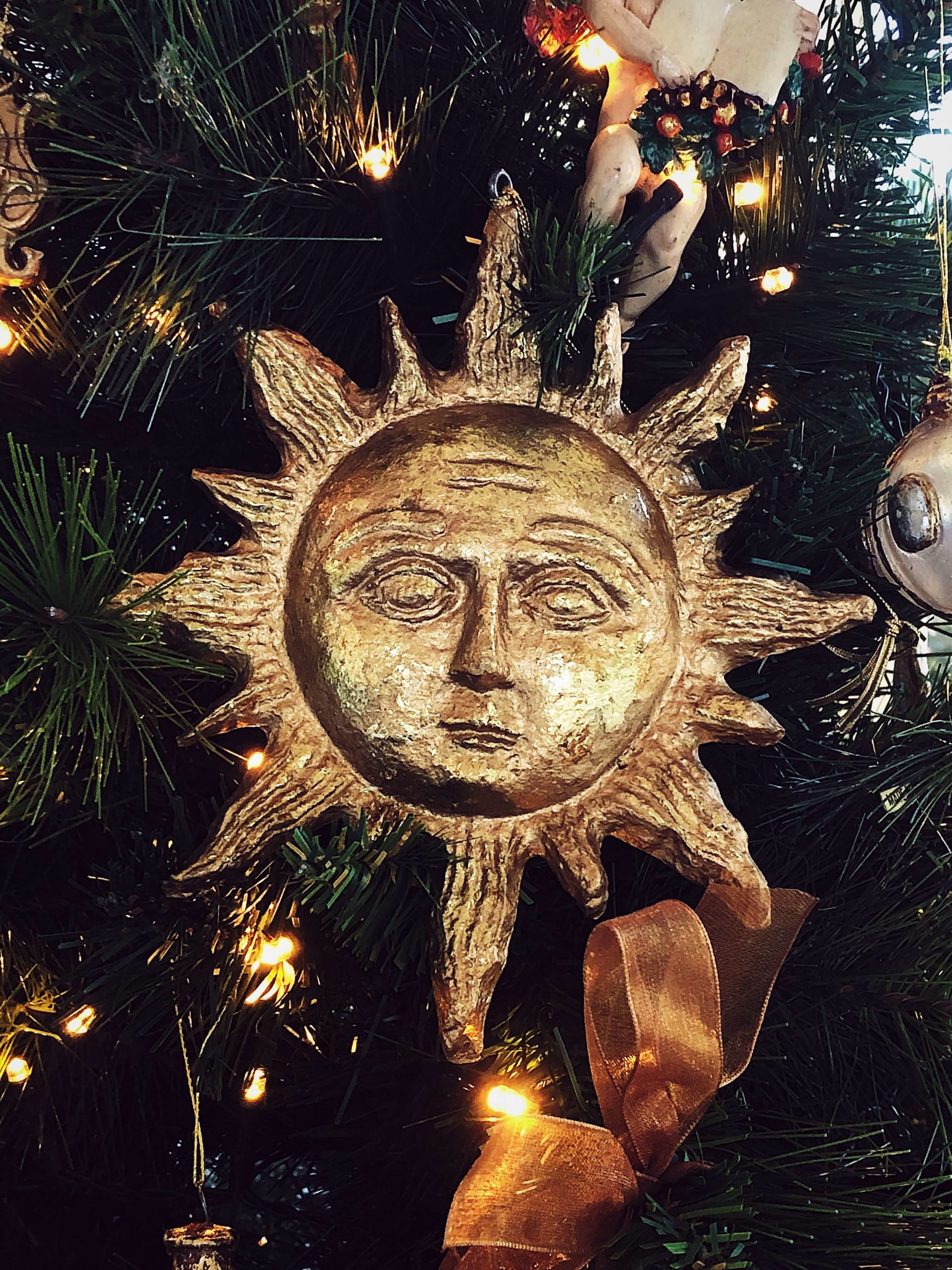sun shaped Italian Christmas tree decoration