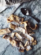 Chiacchiere recipe from Italy for an Italian Carnival #gourmetproject #italianfood #italianrecipe