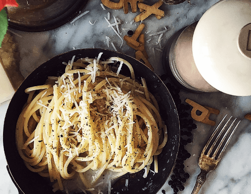 authentic cacio e pepe recipe from Rome #gourmetproject #italianrecipes #rome