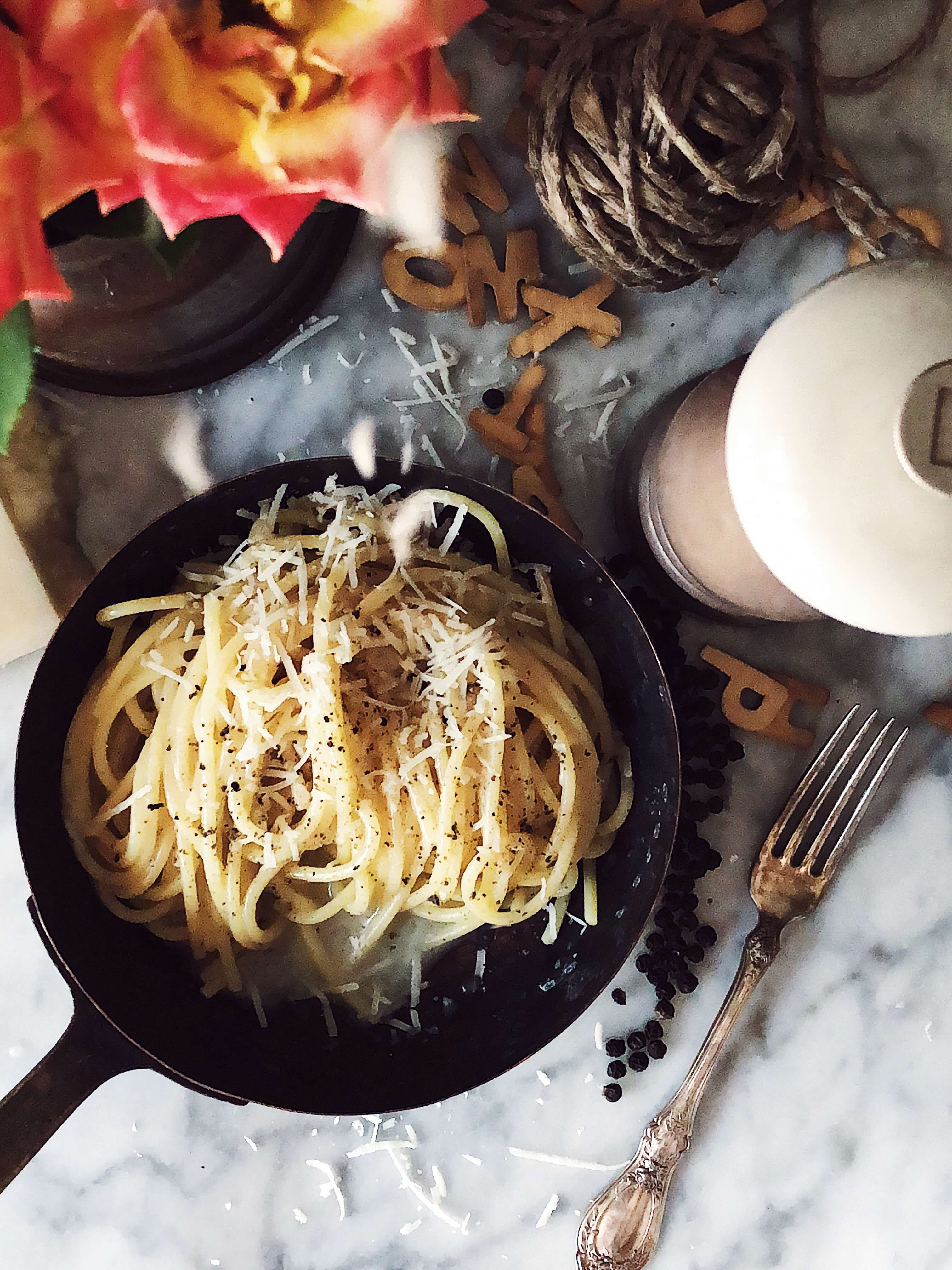 cacio e pepe in the cooking pan