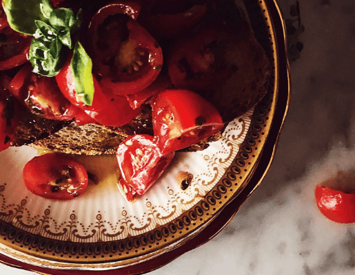 Authentic Italian bruschetta al pomodoro by Gourmet Project #gourmetproject #italy