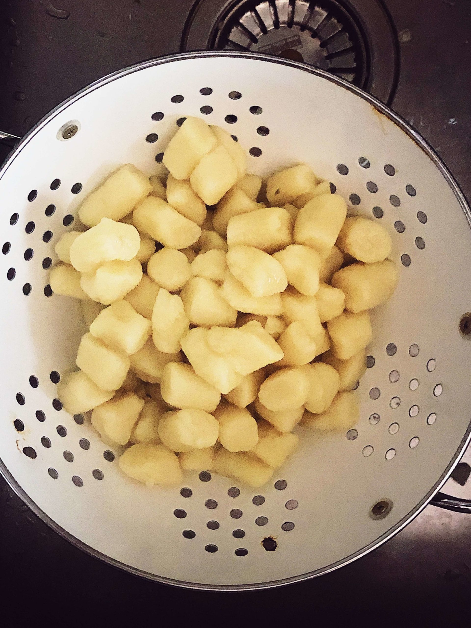 How to make and cook authentic Italian gnocchi