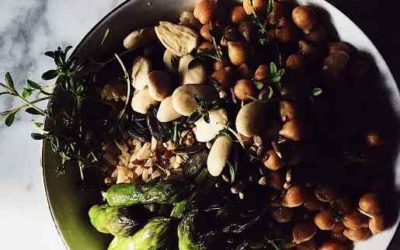 asparagus rice bowl with chickpeas and almonds