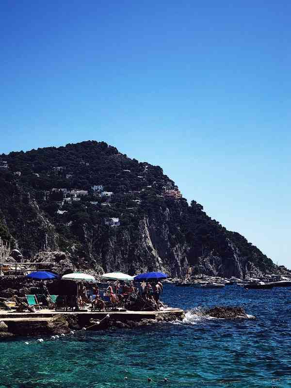Italy armchair travel: Capri's babà