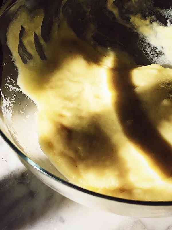 Italian mashed potatoes recipe in a bowl