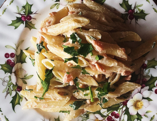 Smoked salmon pasta