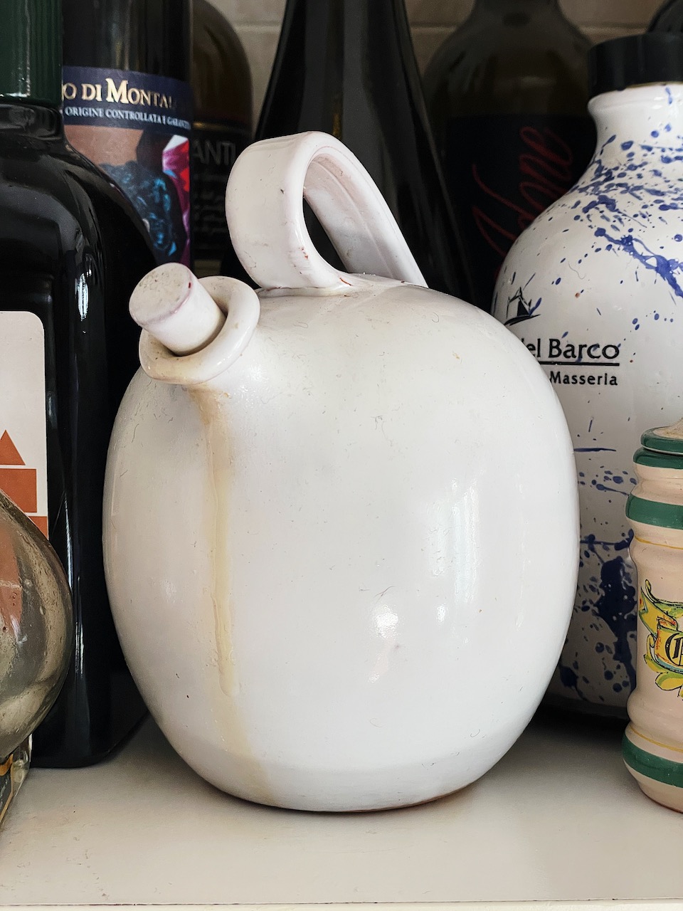 bellied oil bottle from Grottaglie