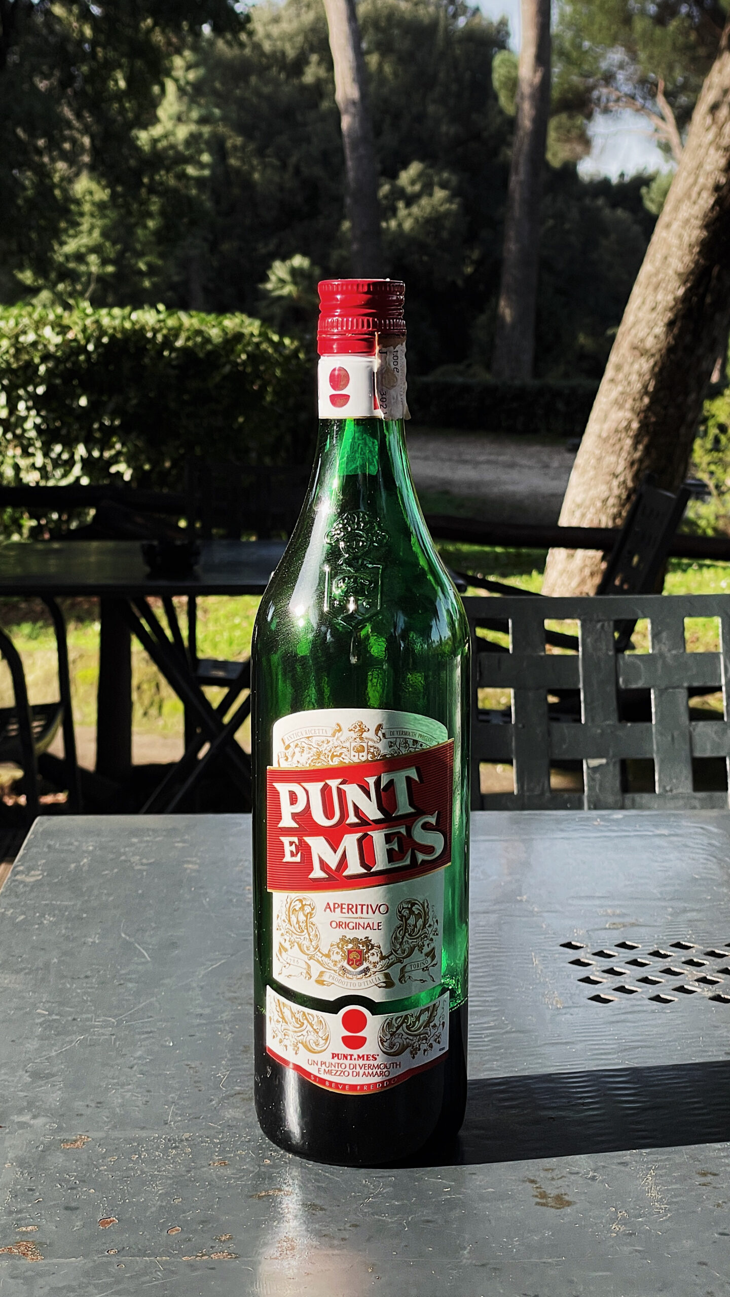 Punt e Mes vermouth bottle